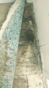 Mould growth in a subfloor